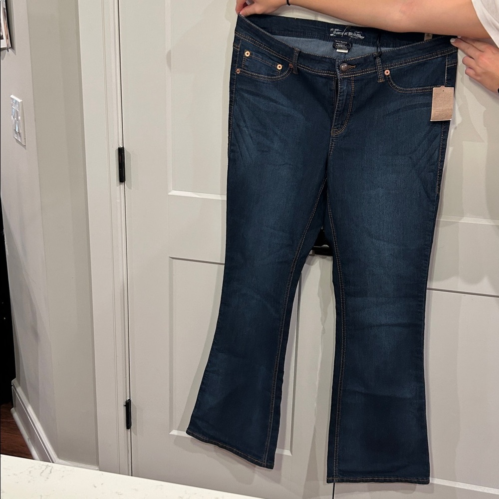 NWT Torrid Dark Blue Denim Jeans - Picture 8 of 9
